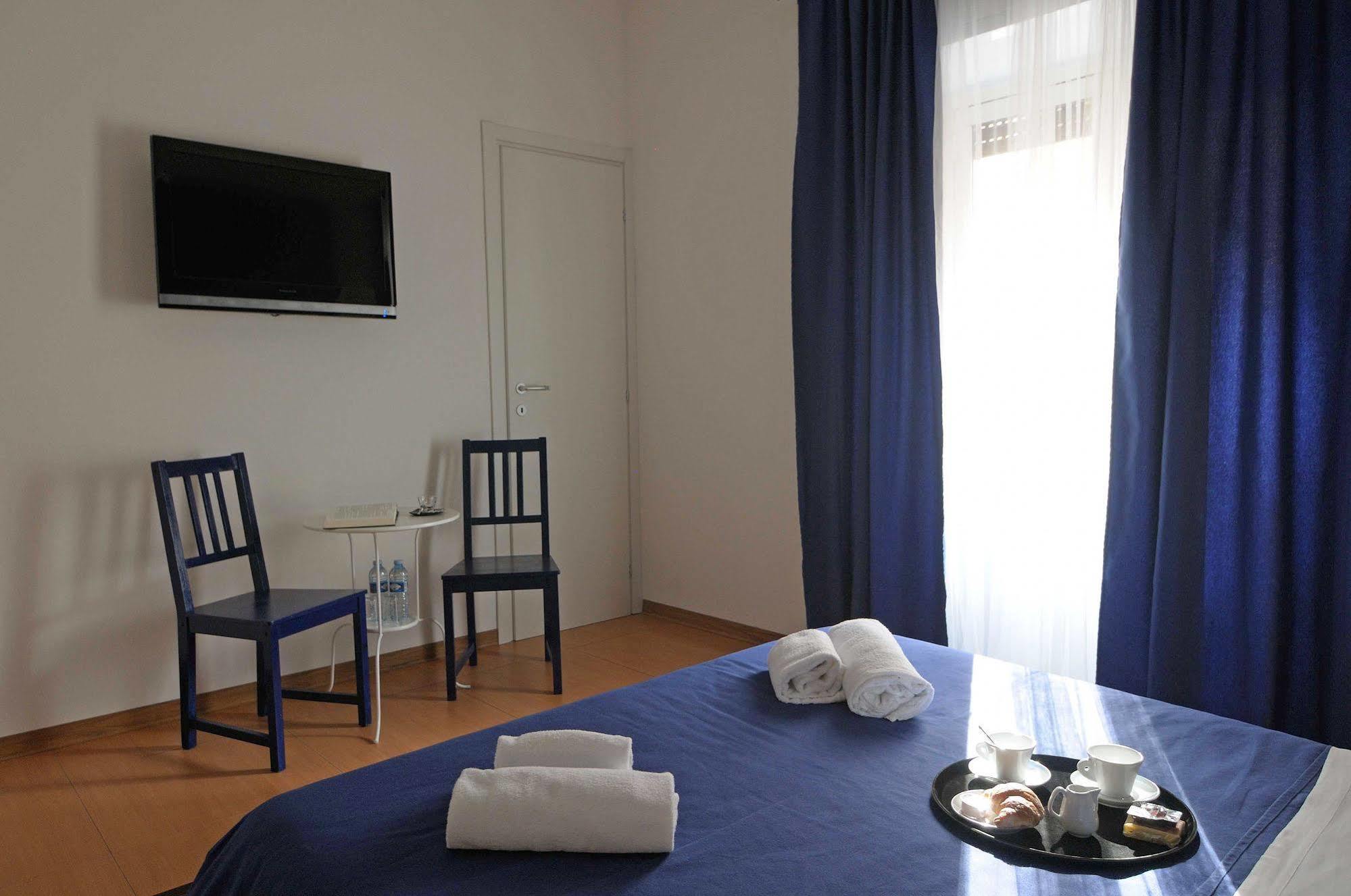 Trasteveredreamsuites Bed & Breakfast 2*